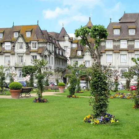Apartment Baccara By Interhome Deauville
